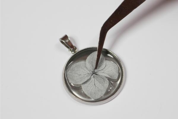 Návod na prívesok zo živice