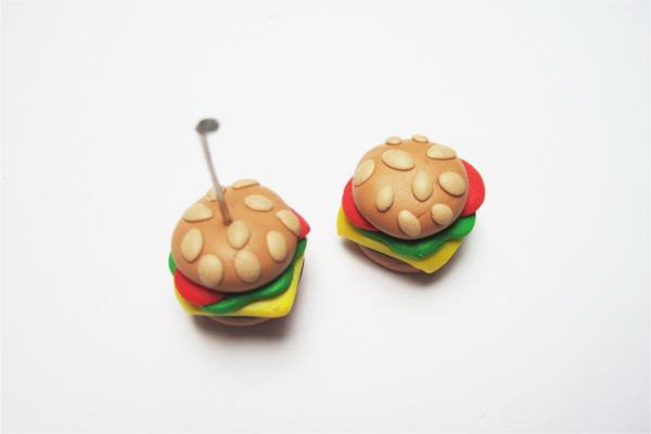 Hamburger ako náušnice